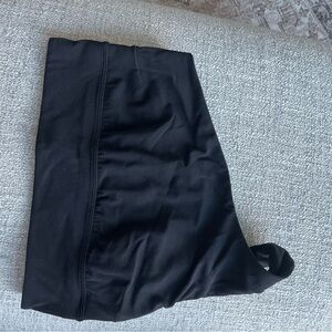 *DISCONTINUED* *LIKE-NEW* Black Lululemon One Shoulder Align Bra